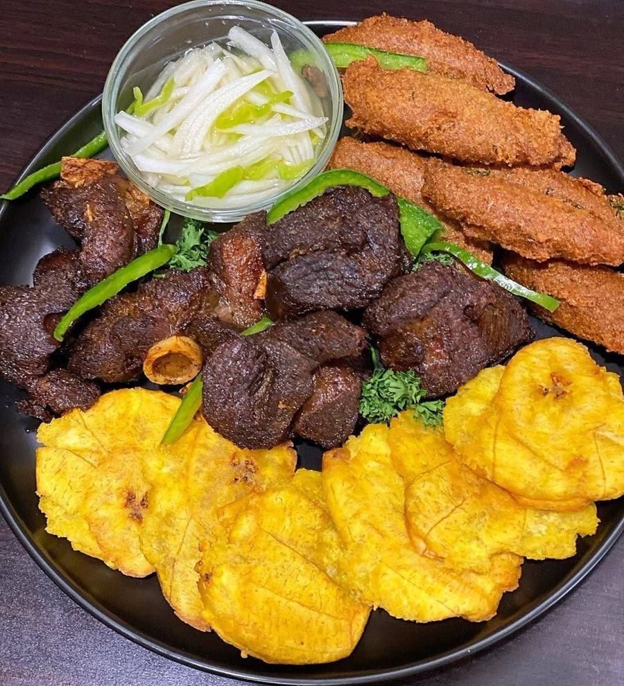 Dinde Frite Royale, Haitian fried turkey with plantains